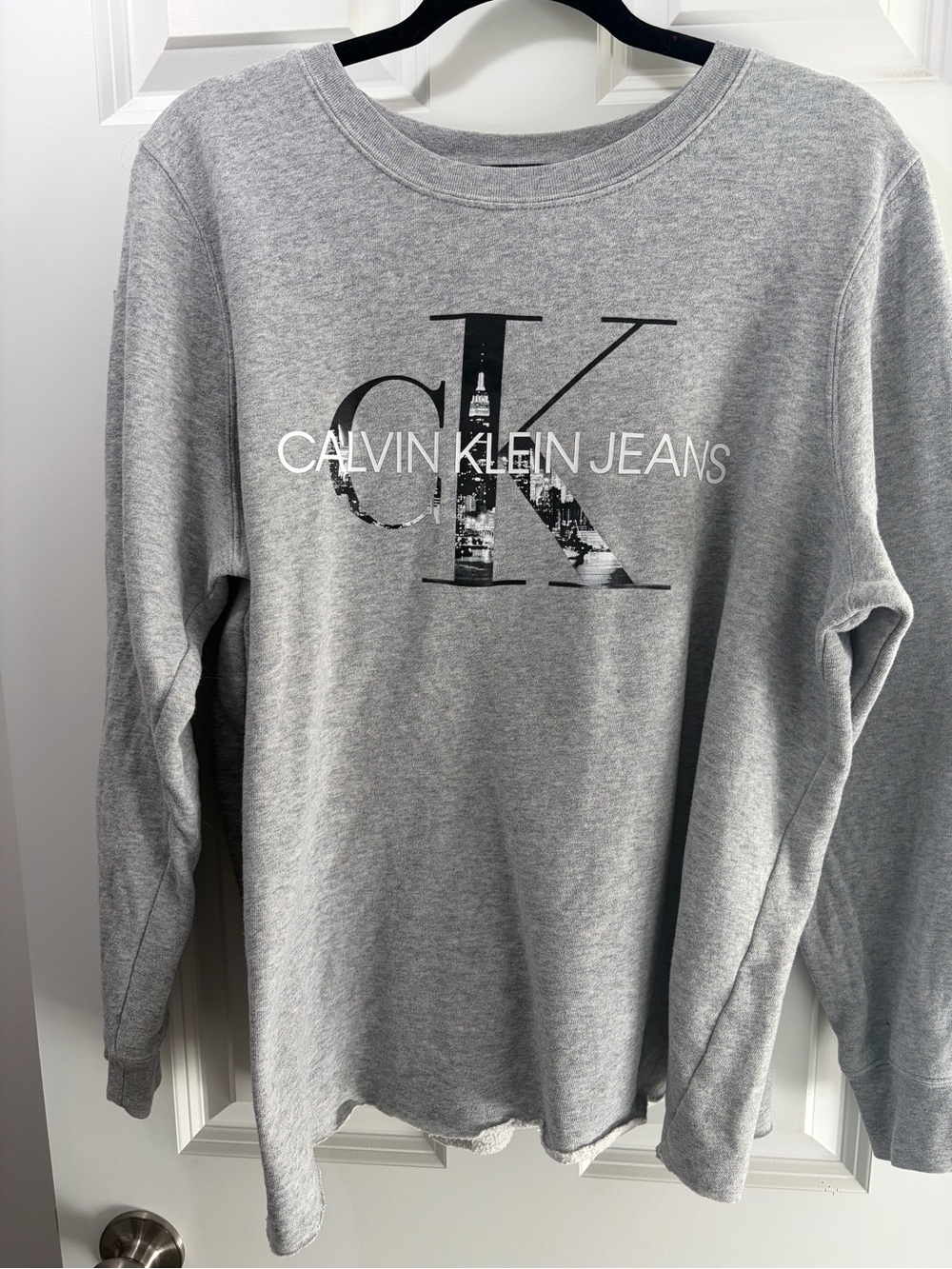Calvin Klein Jeans City Scape Logo Cropped Sweatshirt